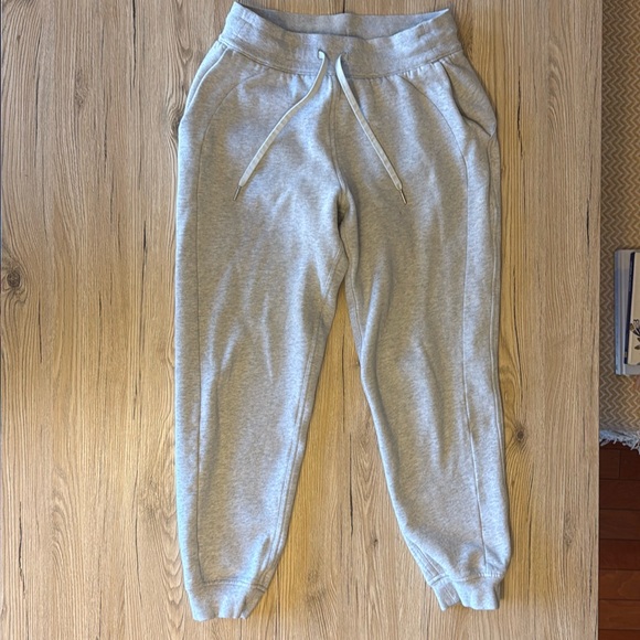 Lululemon Scuba High Rise Joggers - Picture 1 of 4